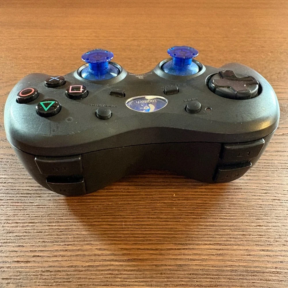 Logitech PS2 Cordless Action & Microsoft Xbox Controller S Bundle Black Good